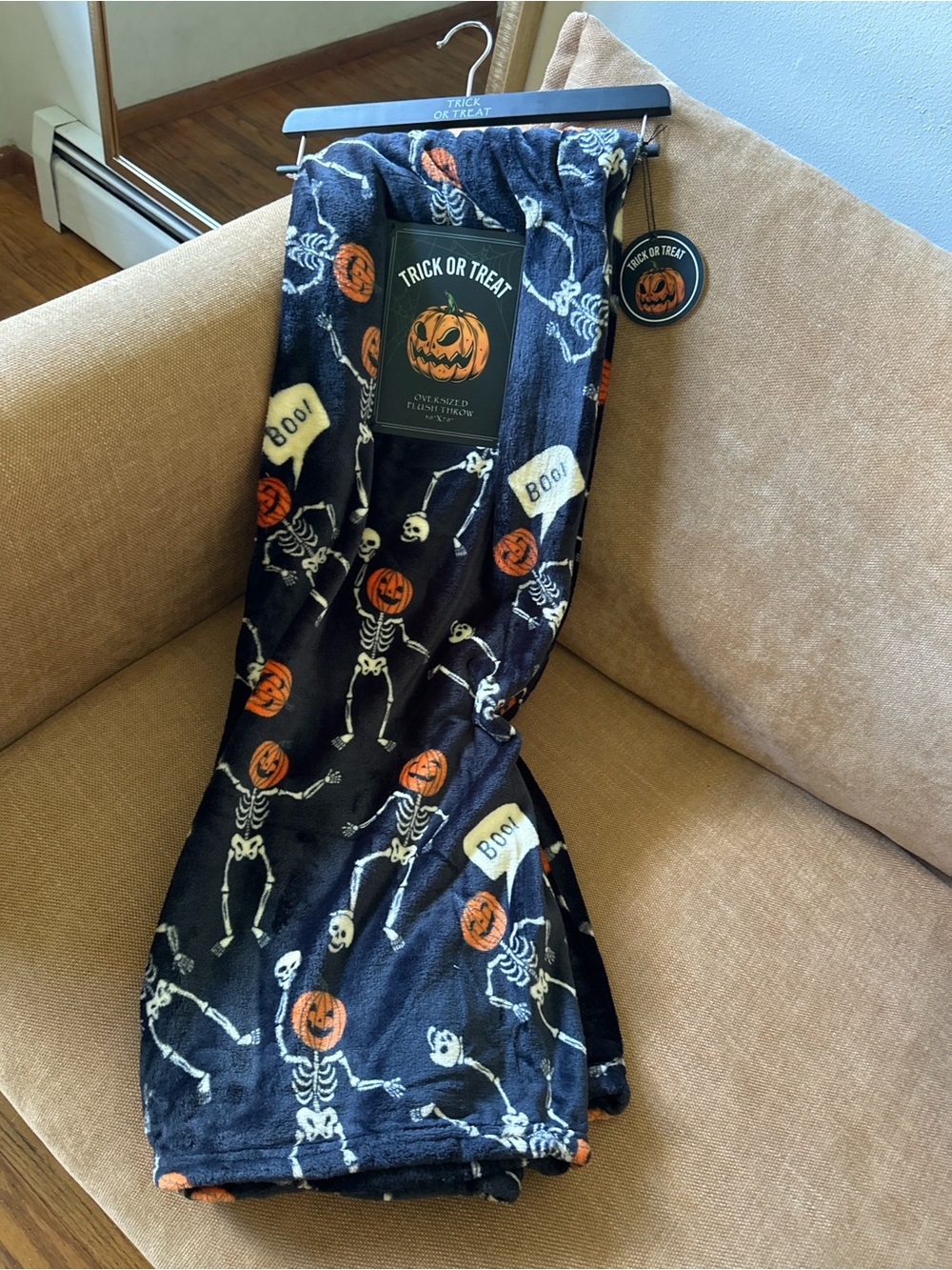 Halloween Skeleton & Pumpkin Throw Blanket - Black/Orange